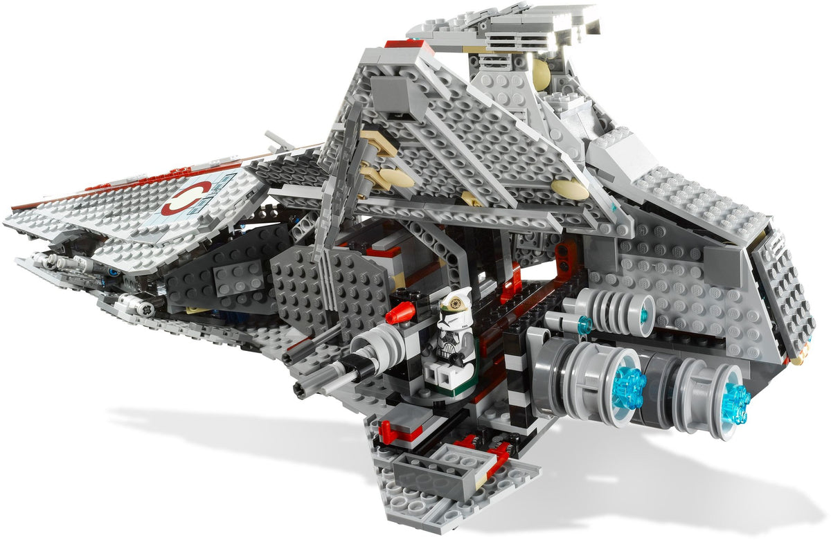 LEGO Star Wars Venator Class Republic Attack Cruiser 8039